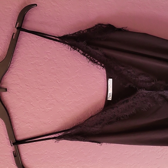 Zara Lace Bodysuit - Picture 2 of 10